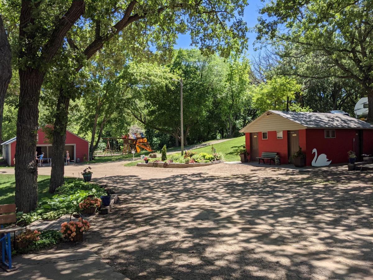 Swan Lake Resort & Campground Fergus Falls Eksteriør bilde